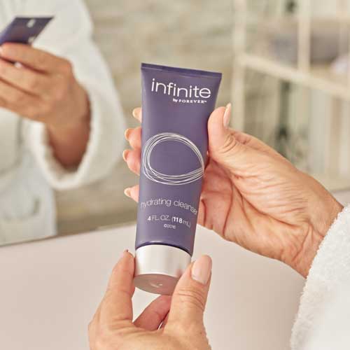 Online narucivanje i online prodaja Hydrating Cleanser Infinite dostava na kucnu adresu